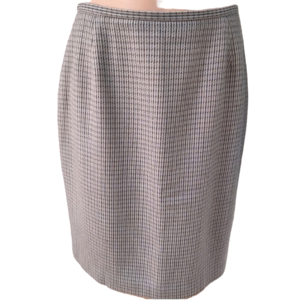 Sage Herringbone Wool Skirt Size 8 by Braemar